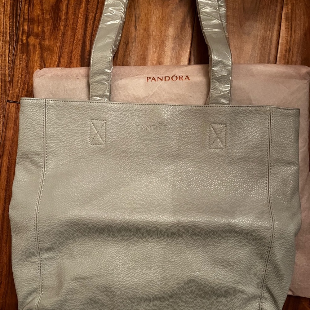 New Authentic Pandora Grey Pebble Vegan Leather Tote Bag